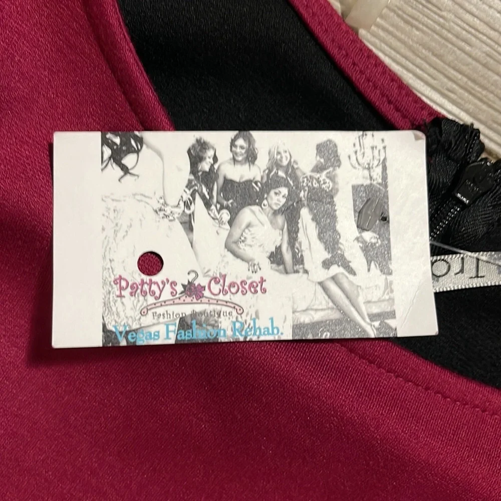 Patty's Closet Women's color blocked knit dress, size M - Picture 2 of 7